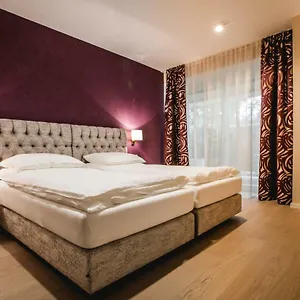 Karl Palais Wessely Apartment Vienna
